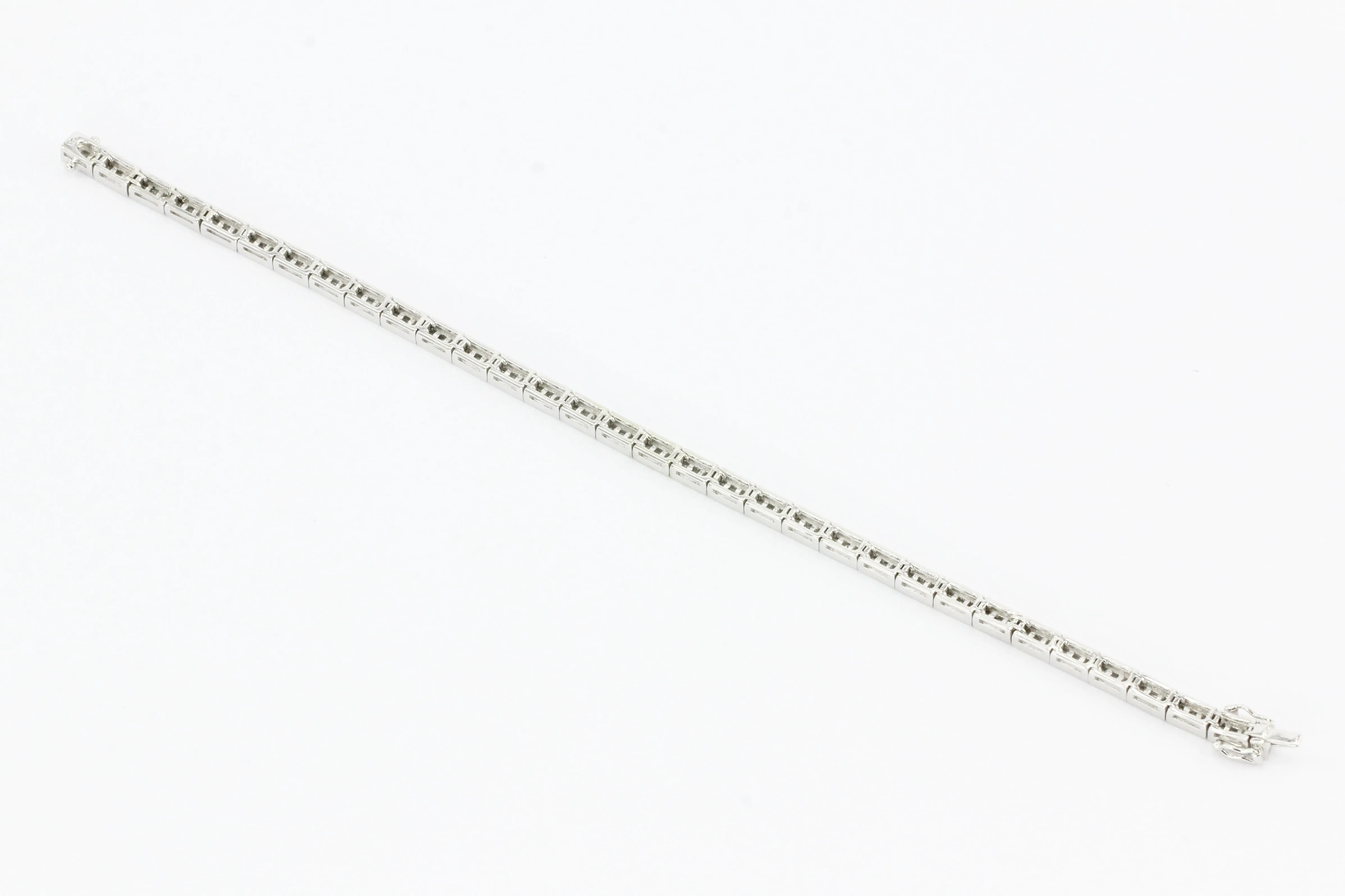 14K White Gold 3CTW Diamond Tennis Bracelet
