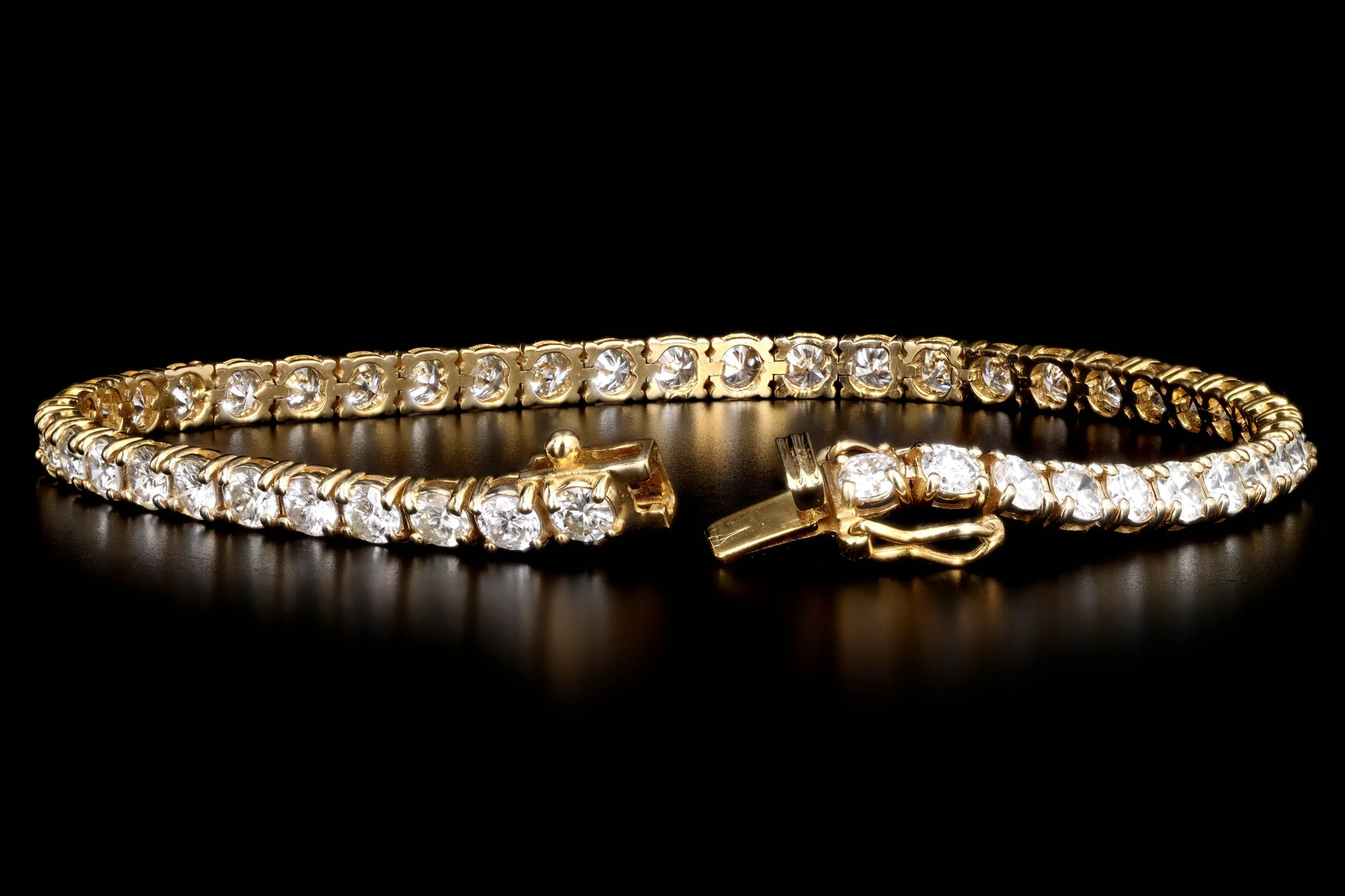 14K Yellow Gold 6.42 Carat Total Weight Round Brilliant Cut Diamond Tennis Bracelet