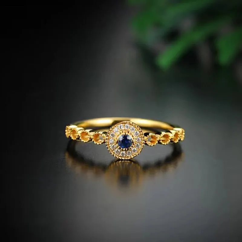18K Gold Emerald Ring Exclusively Handcrafted 0.045 Carat Natural Diamond (H-F Color, VS1-VS2 Clarity)