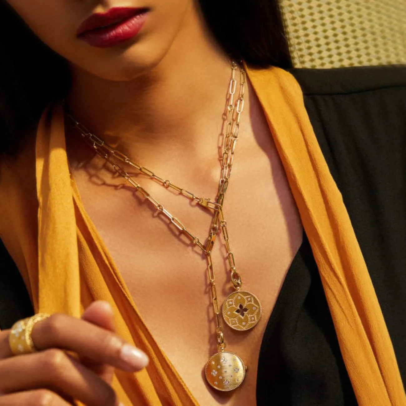 18K VENETIAN PRINCESS SATIN FINISH, DIAMOND ACCENT LOCKET ON CHAIN