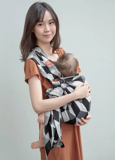 200963X1-F Geometric Cube Baby Ring Sling