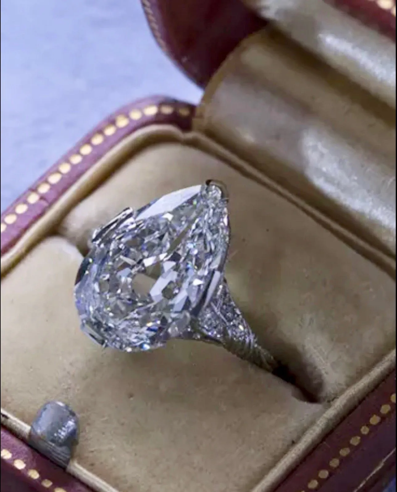 2.70 Ct. Antique Pear Cut Edwardian Style Diamond Engagement Ring VS2 G