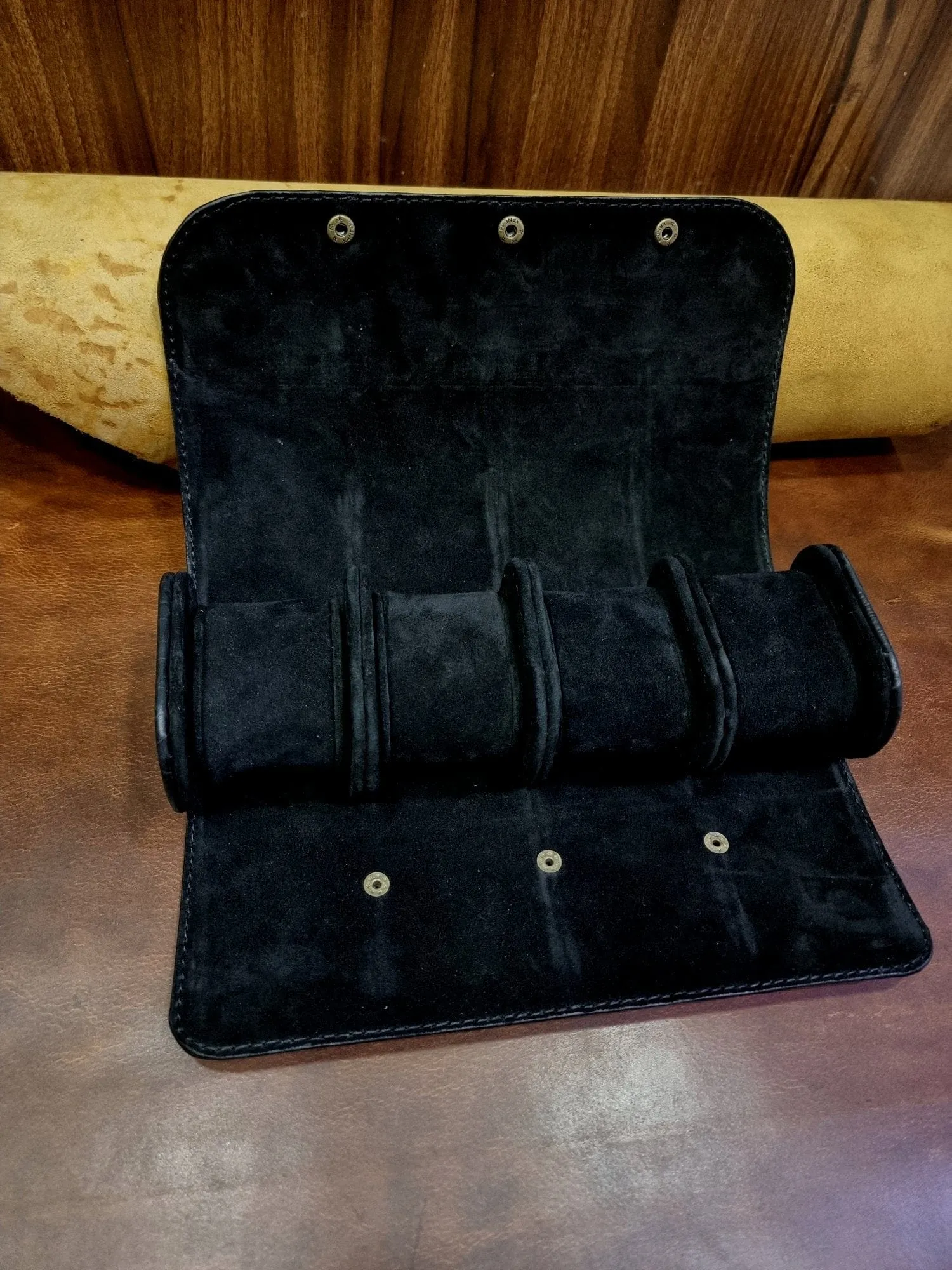 4 watch leather case