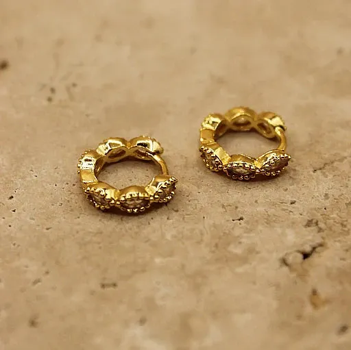 AMELIA HOOP EARRING - DIAMOND/GOLD