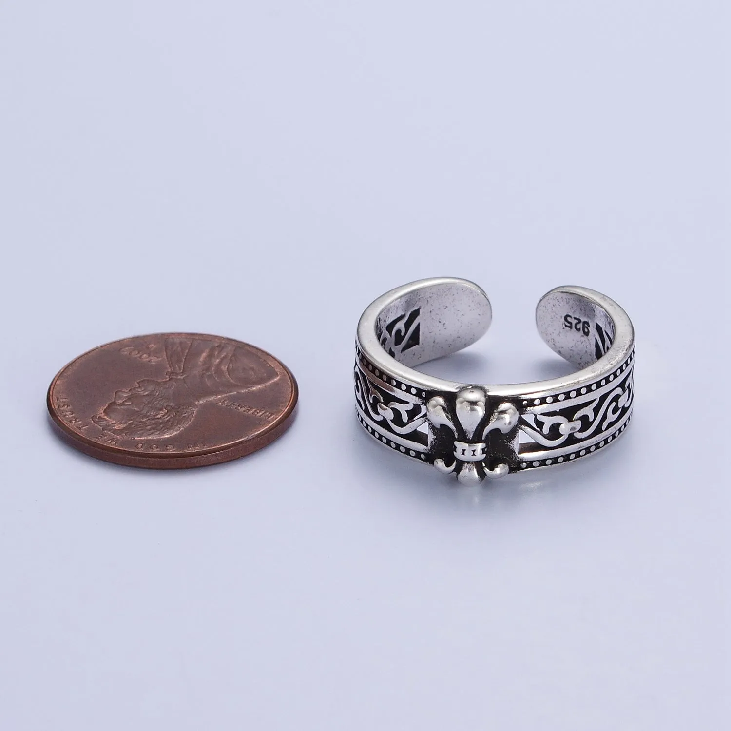 Antique Silver King Club Geometric Print Wide Adjustable Silver Band Ring | X-592