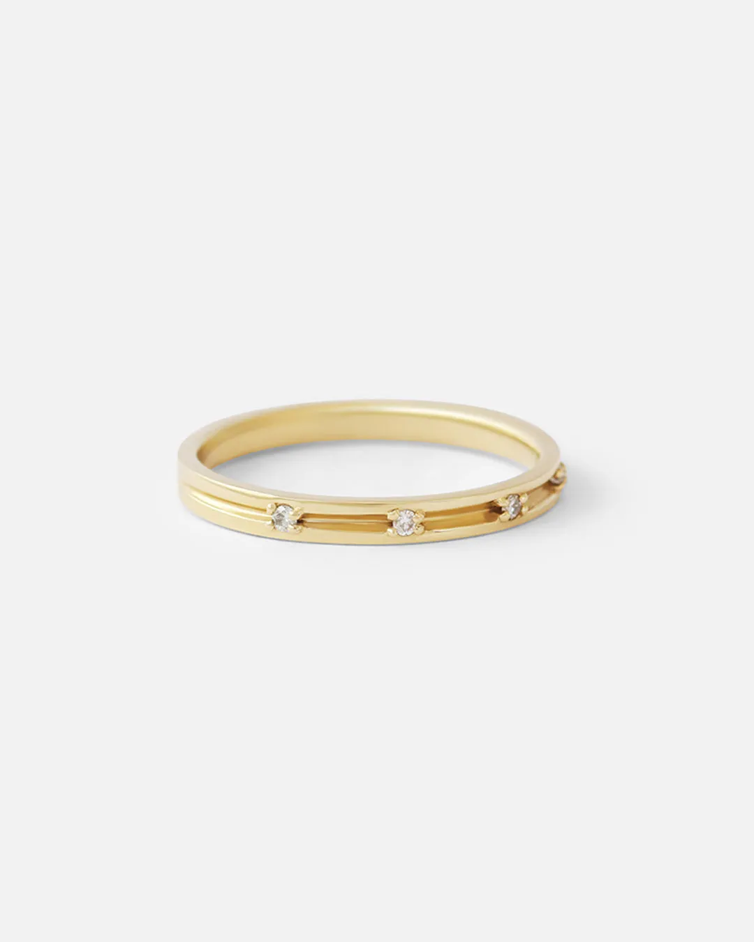 Canal / 2mm Six Stone Band