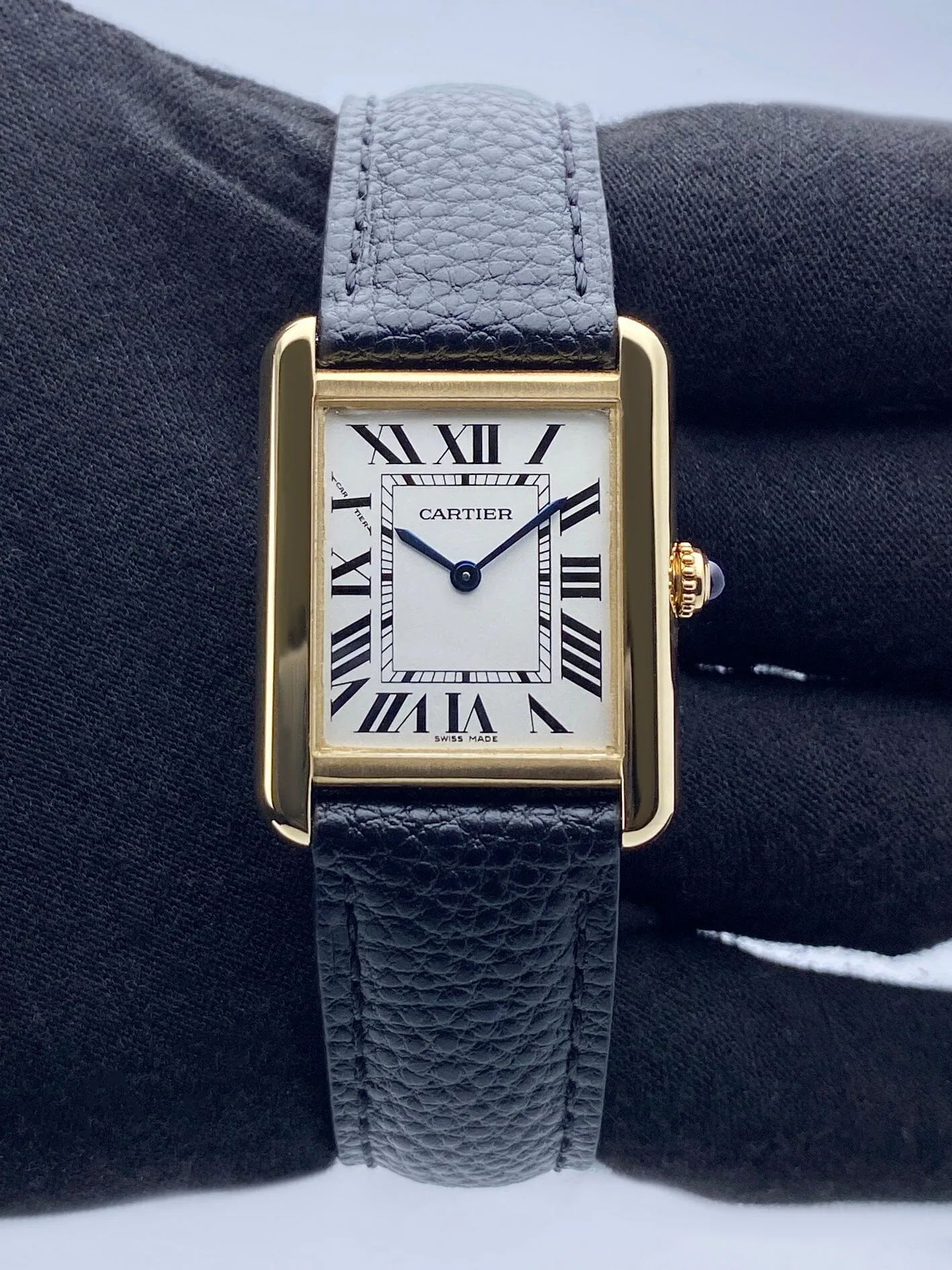 Cartier Tank Solo W1018755 18K Yellow Gold Ladies Watch