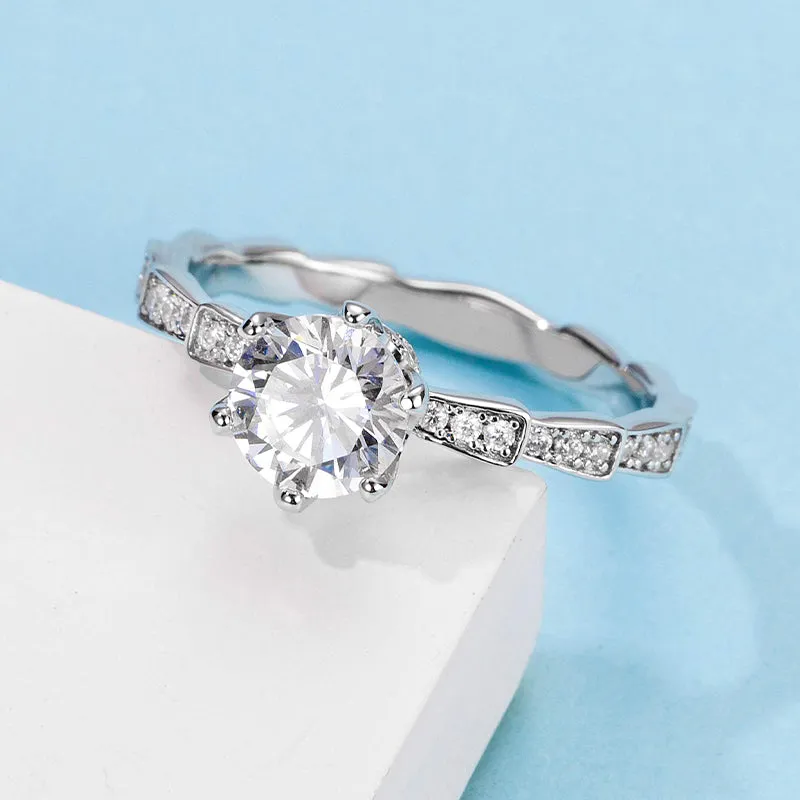 Classic Round Cut Moissanite Diamond Medusa Mechanical Snake Solitaire Ring
