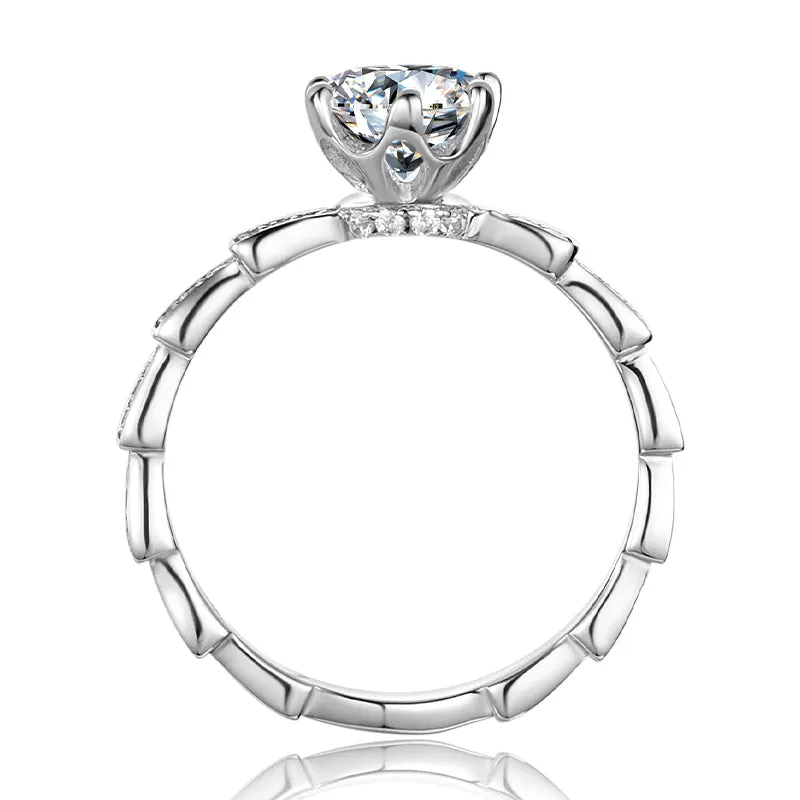 Classic Round Cut Moissanite Diamond Medusa Mechanical Snake Solitaire Ring