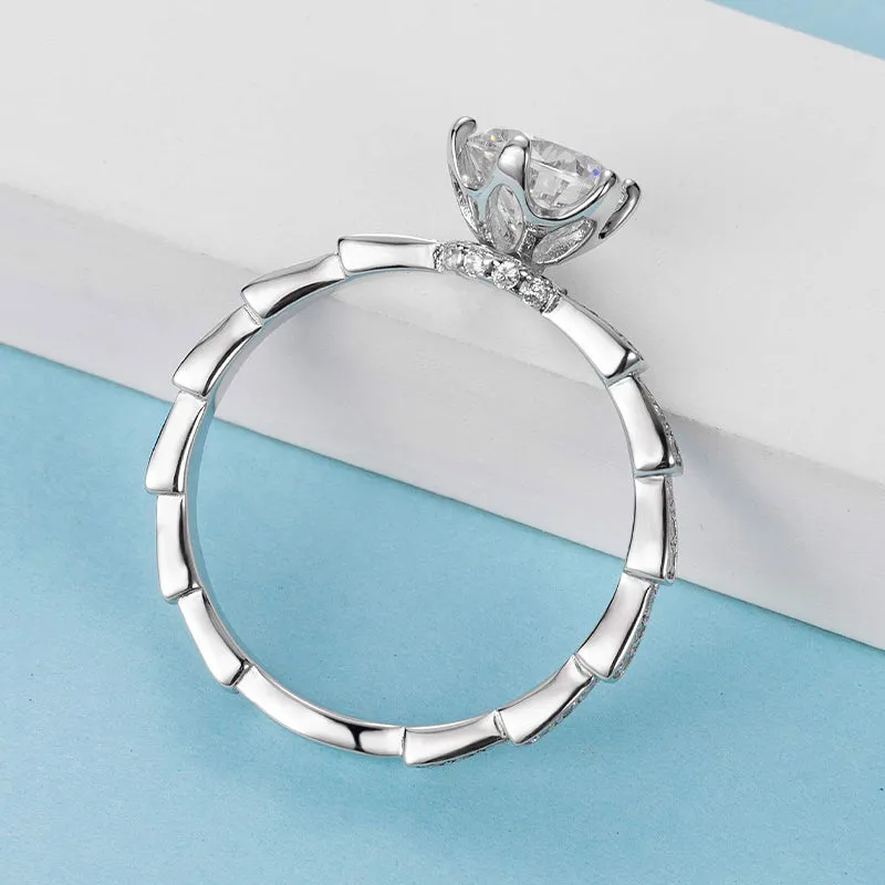 Classic Round Cut Moissanite Diamond Medusa Mechanical Snake Solitaire Ring