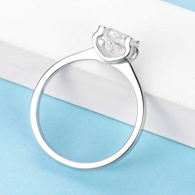 Classic Round Cut Moissanite Diamond Solitaire Ring