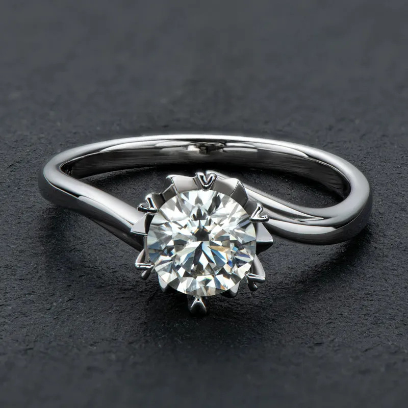 Classic Round Cut Moissanite Diamond Solitaire Ring
