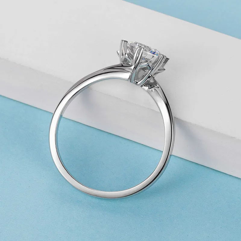 Classic Round Cut Moissanite Diamond Solitaire Ring