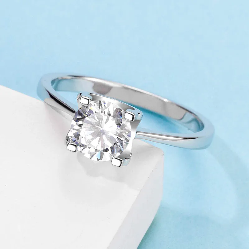 Classic Round Cut Moissanite Diamond Solitaire Ring
