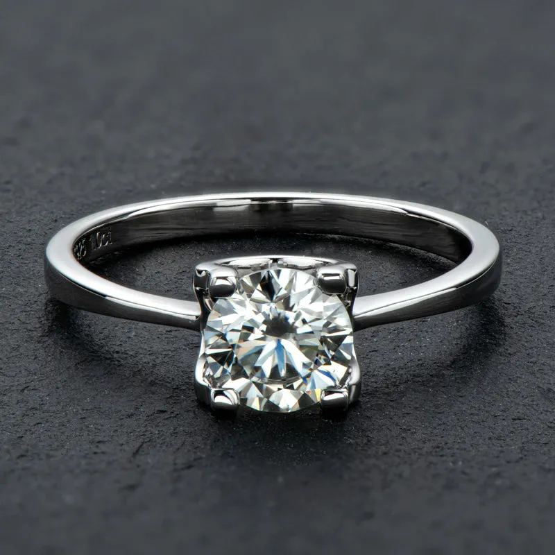 Classic Round Cut Moissanite Diamond Solitaire Ring