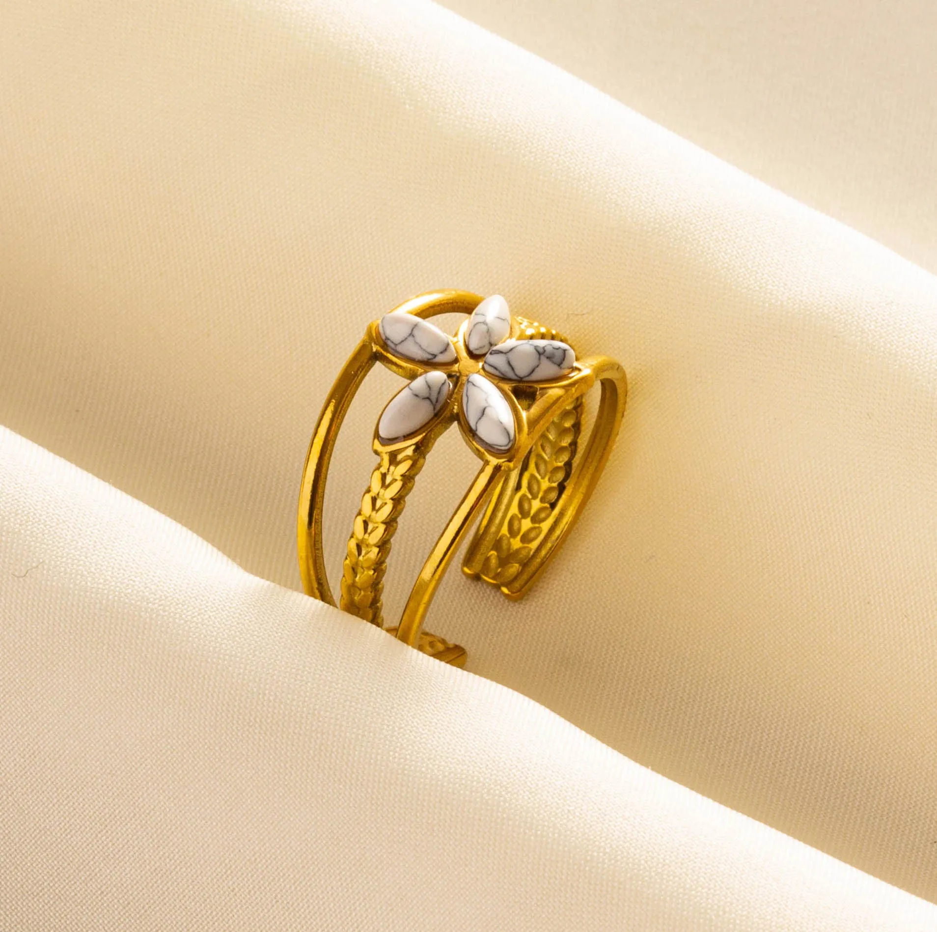 Classical Vintage Style Classic Style Inlay Geometric Flower Artificial Gemstones Imitating stone Open Rings