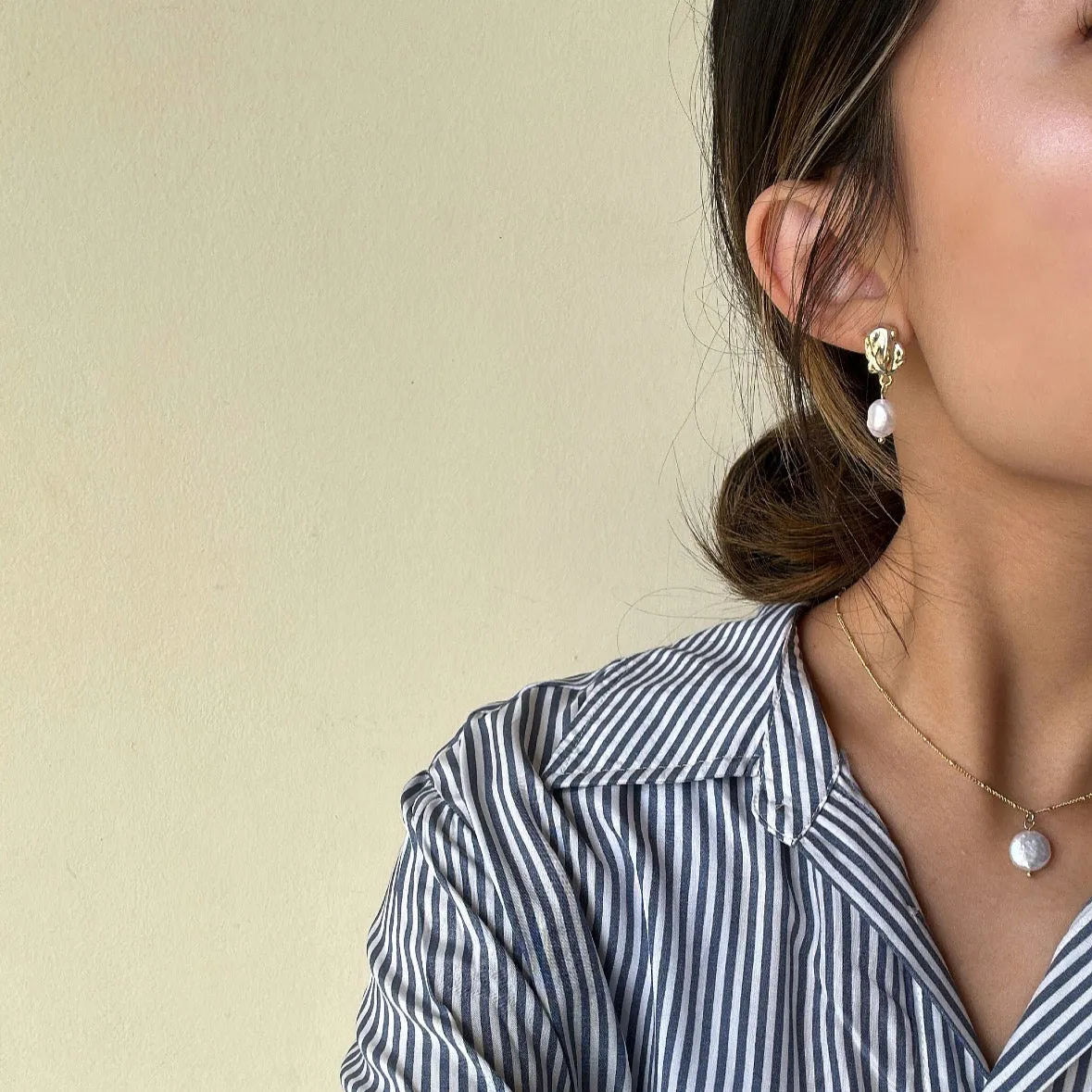 Coin pearl necklace