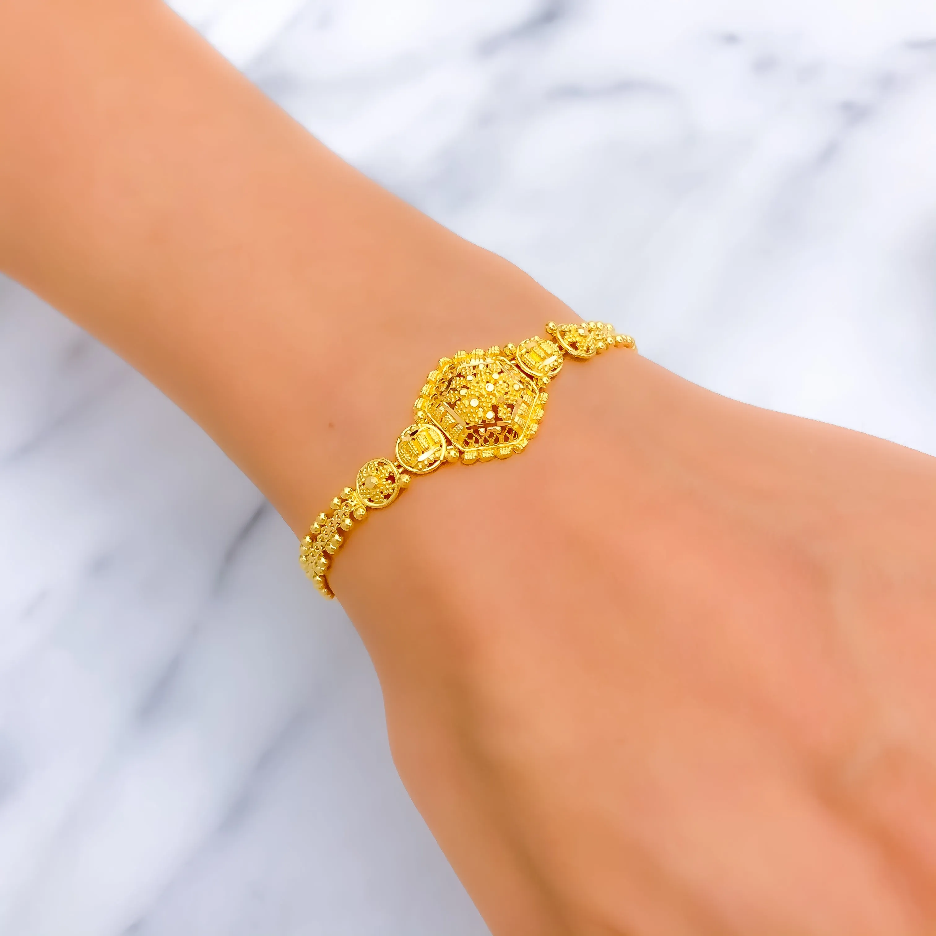 Fashionable Fine 22k Gold Bracelet