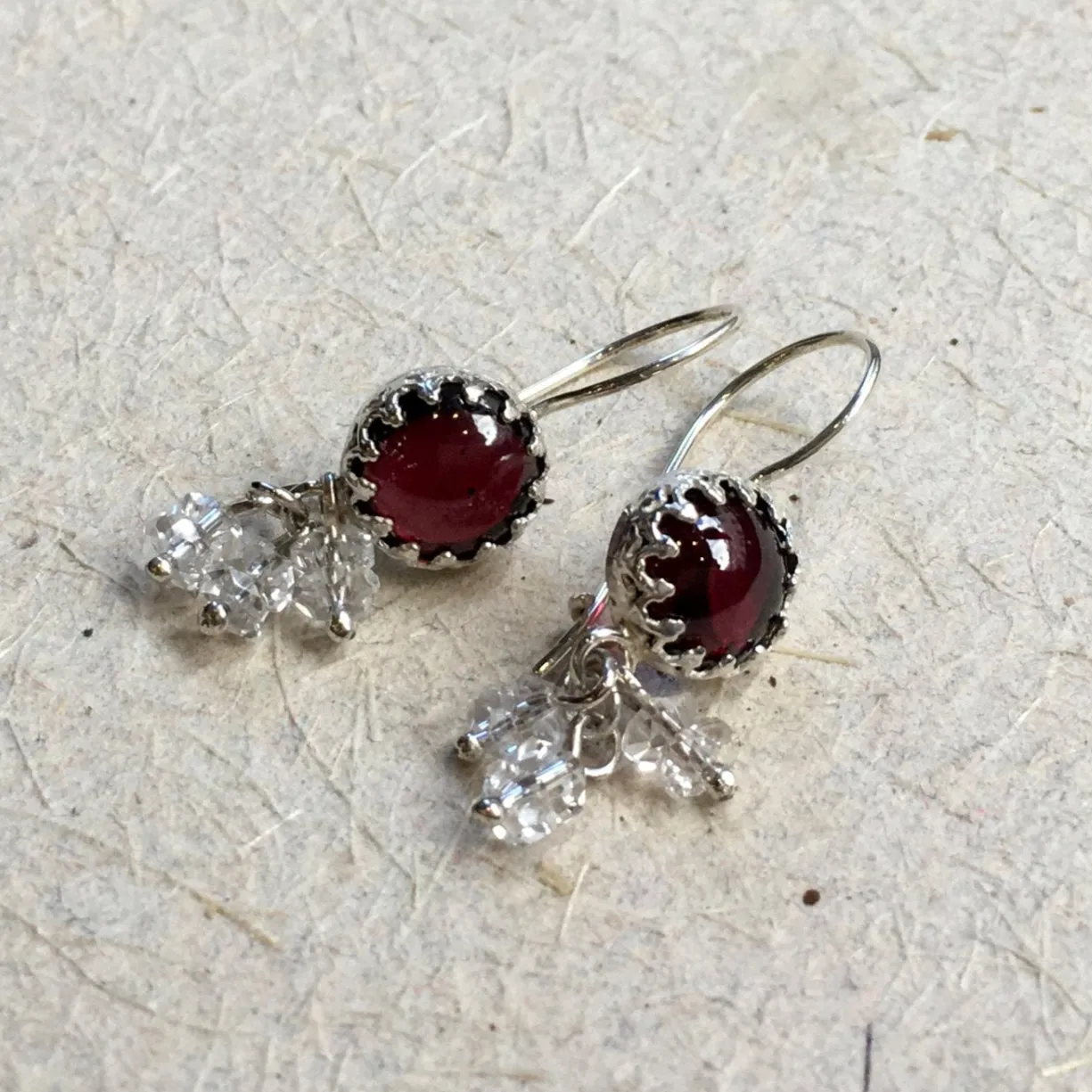 Garnet Crown Dangle Earrings - Soft Smile.