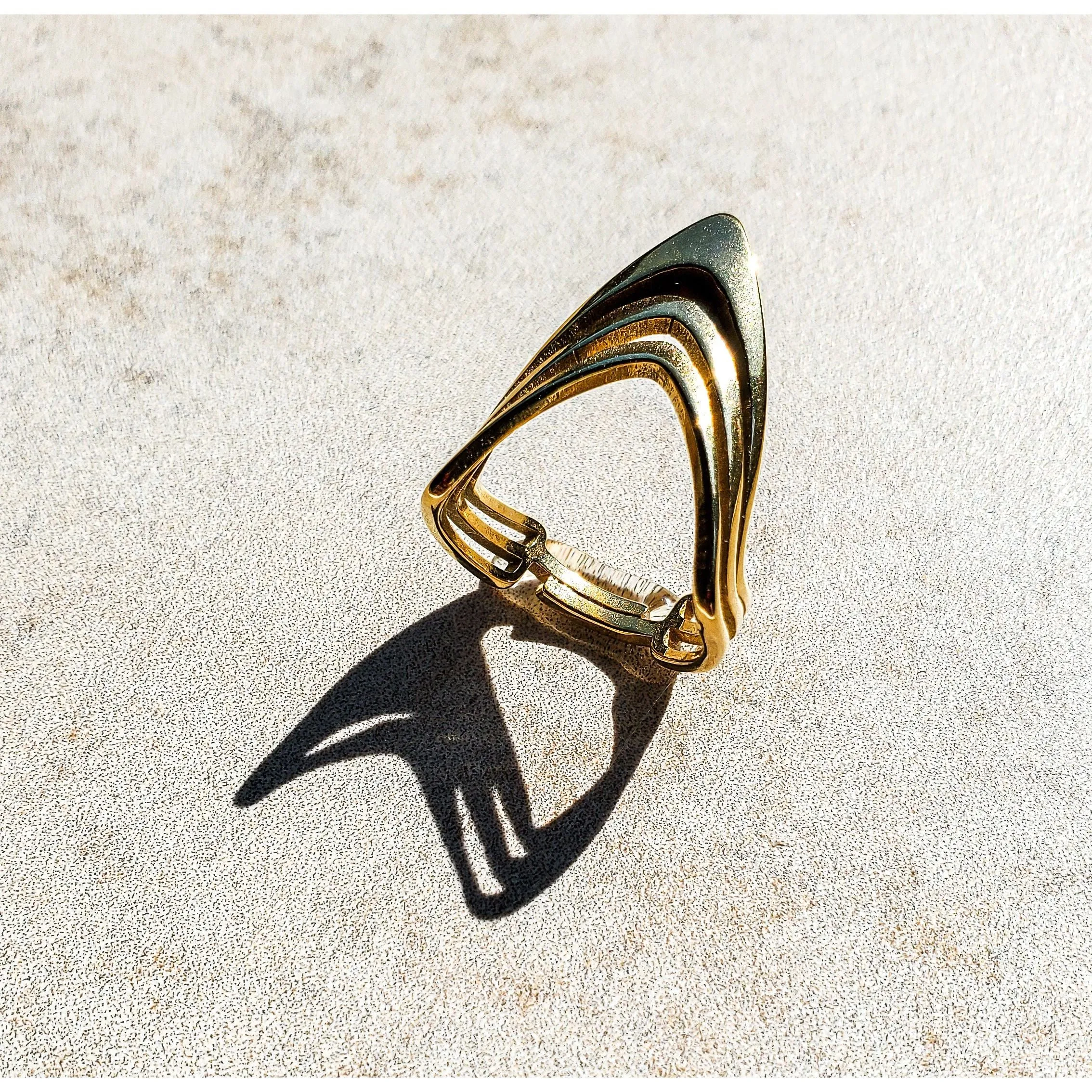 Geometric 18K Hollow Line Rings