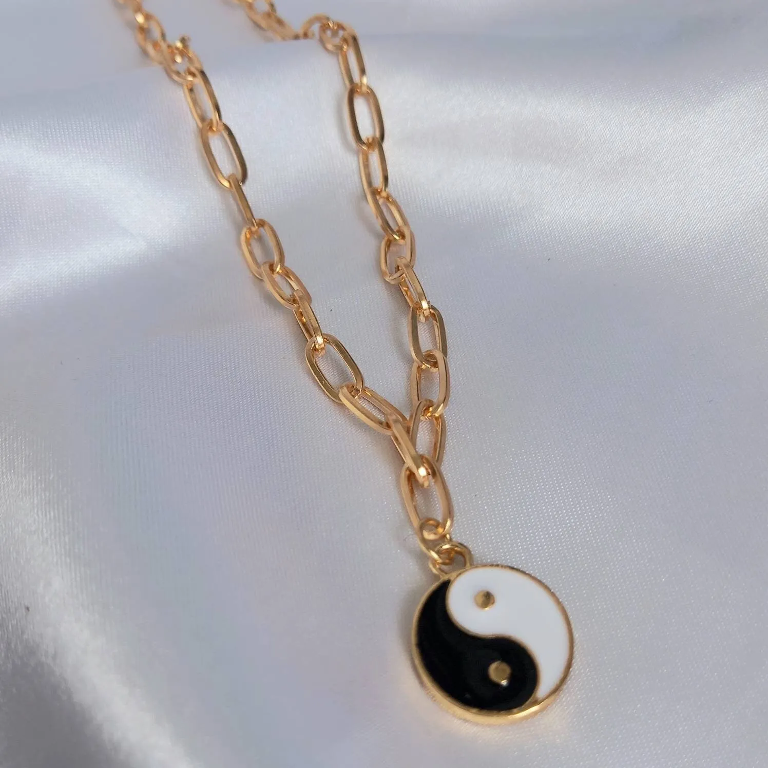 Gold Chain Yin & Yang Necklace-Yin And Yang Necklaces,Retro Necklaces,Gold Necklaces In The UK,Gold Jewellery In The UK,Minimalist Necklaces