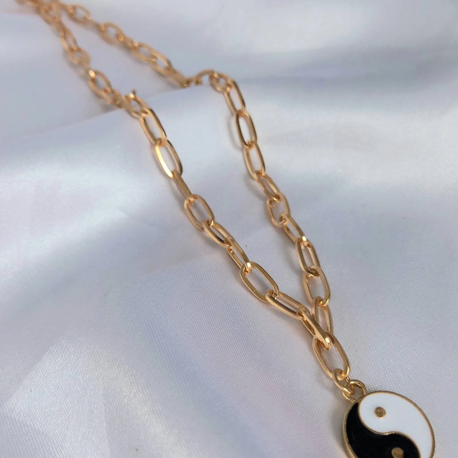 Gold Chain Yin & Yang Necklace-Yin And Yang Necklaces,Retro Necklaces,Gold Necklaces In The UK,Gold Jewellery In The UK,Minimalist Necklaces