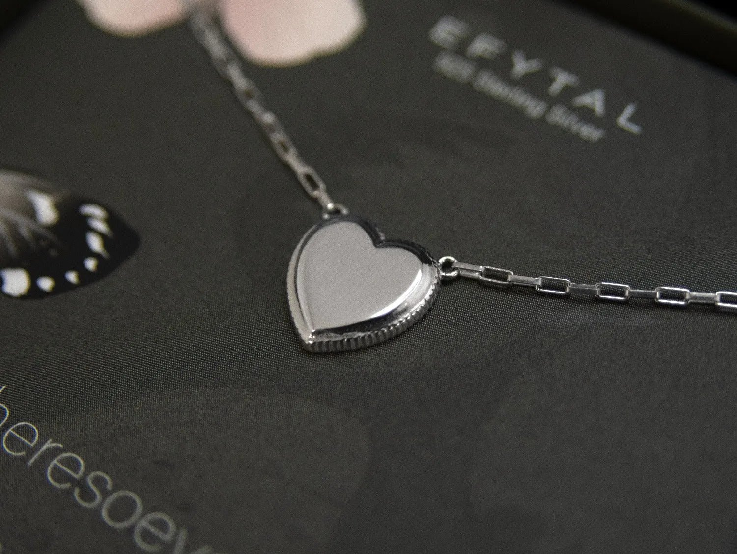 grace classic heart necklace • confucius