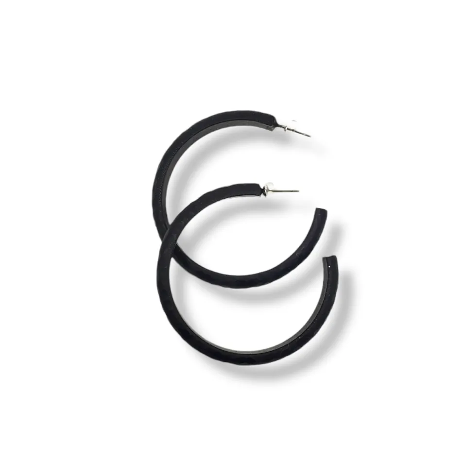Hammered Hoop Earrings Large - Solid Color - Black