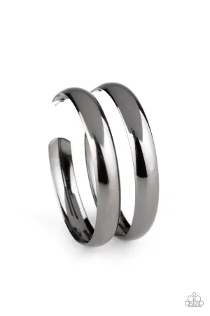 Kick Em to the CURVE Black Paparazzi Earrings