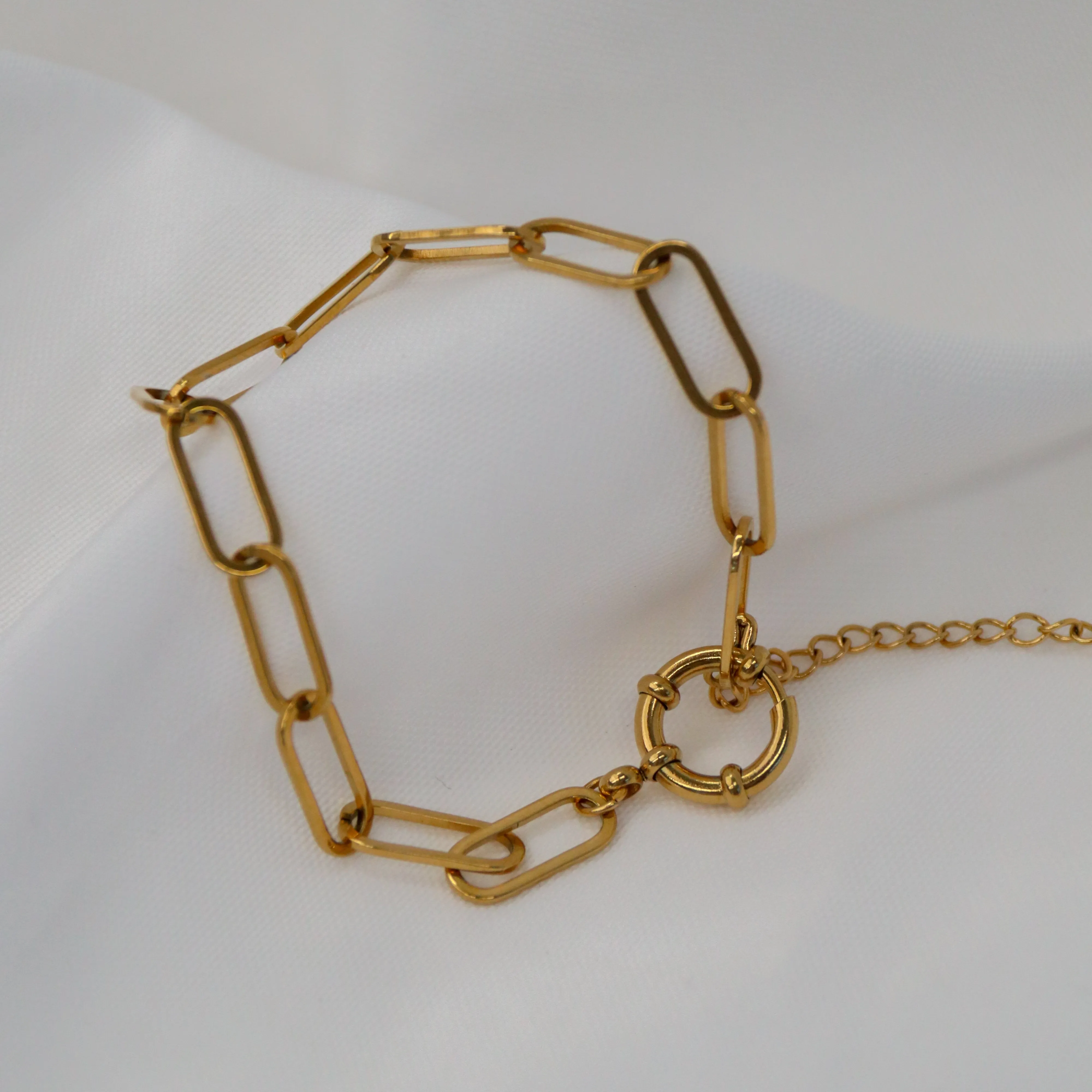 Lizzy - Jumbo Paperclip Chain Bracelet