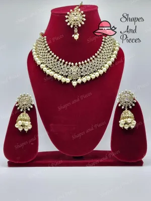Maia Necklace Set