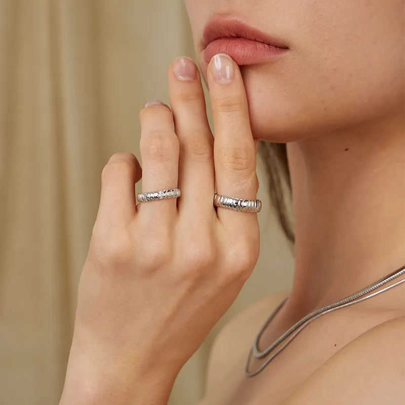 Mix and Match Thin Snake Chain Pattern Open Ring