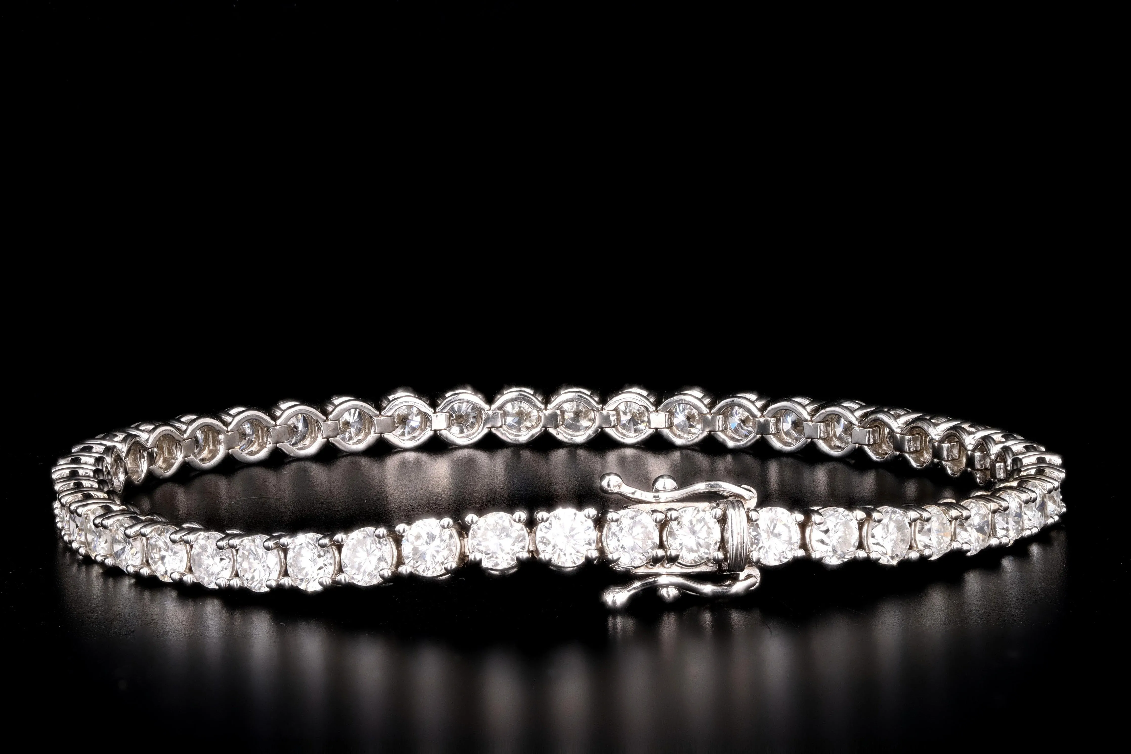 New 14K White Gold 7.73 Carat Total Weight Diamond Tennis Bracelet