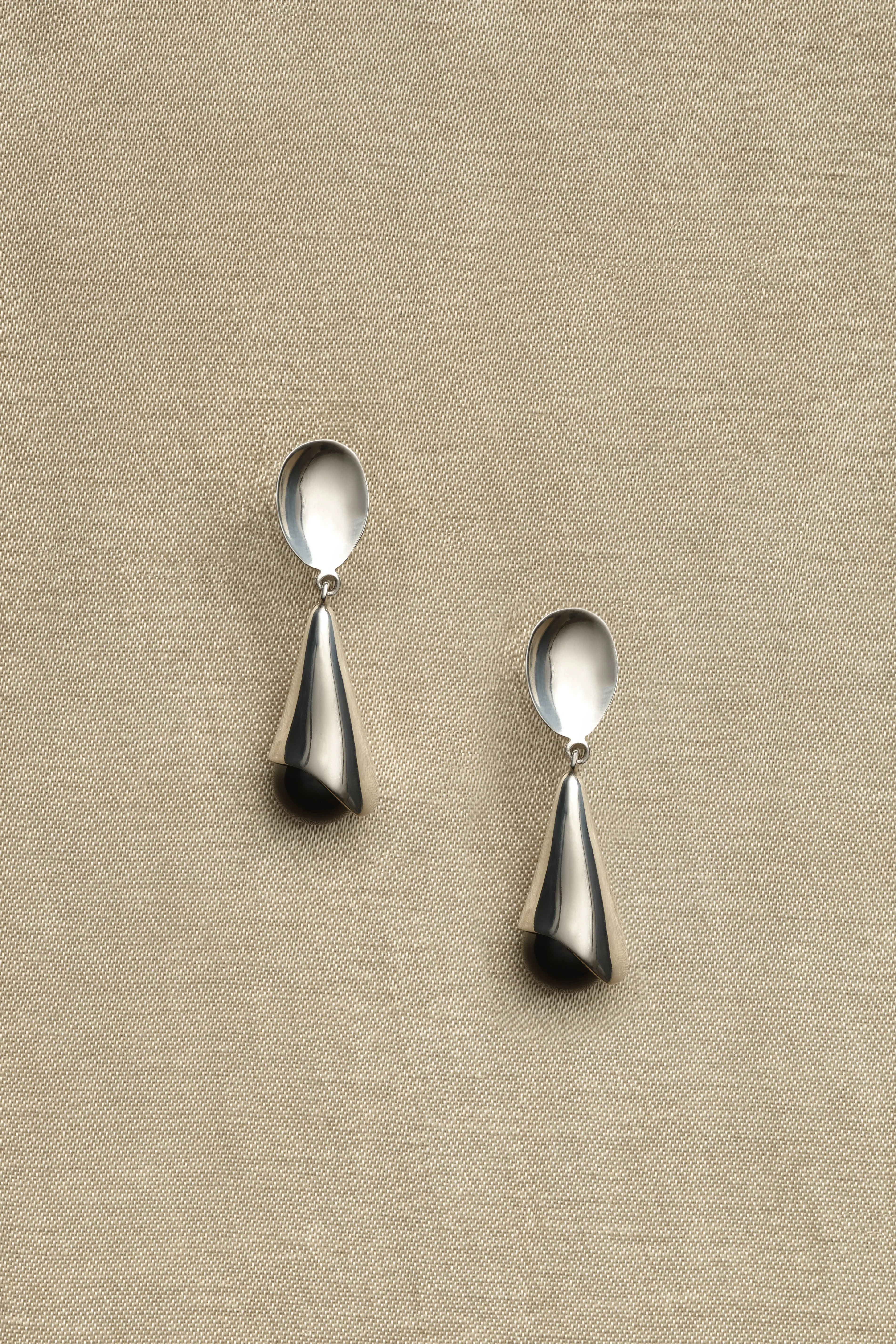 ONYX ANNA EARRINGS
