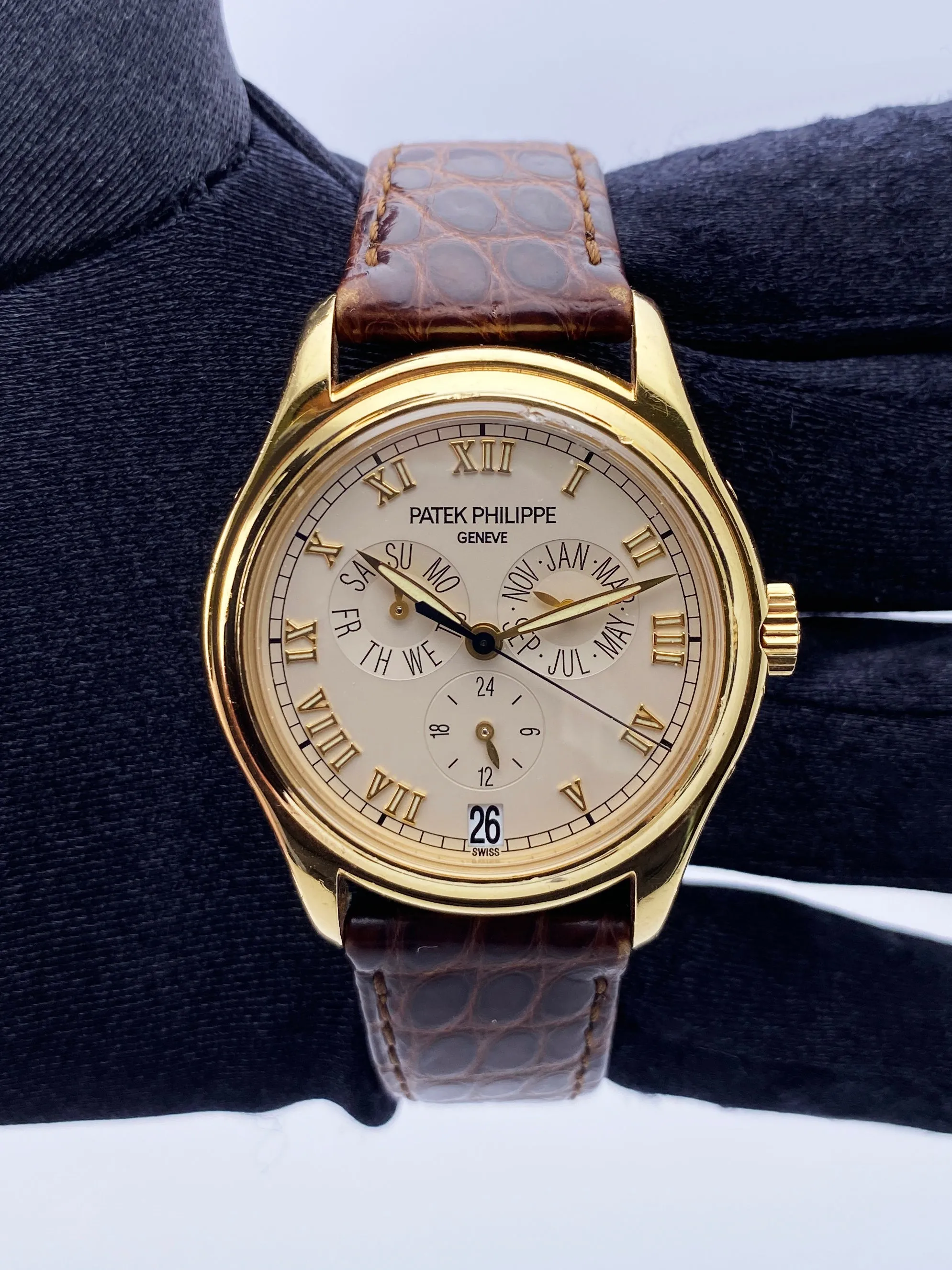 Patek Philippe Annual Calendar 5035J Mens Watch