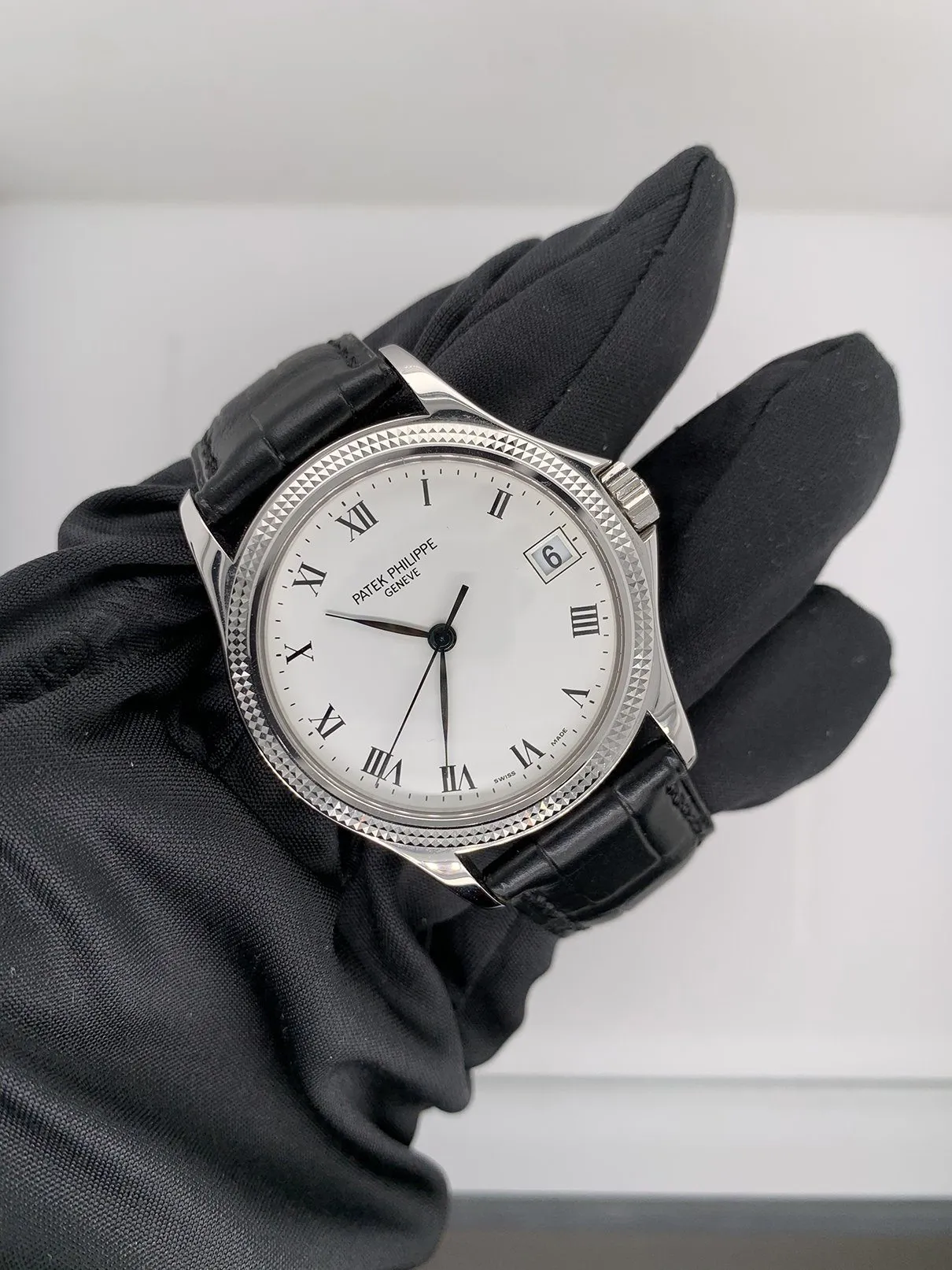 Patek Philippe Calatrava 5117G 18K White Gold Men's Watch Box & Papers