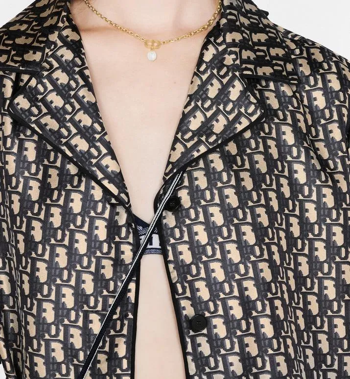 Petit CD Necklace • Gold-Finish Metal with a White Resin Pearl