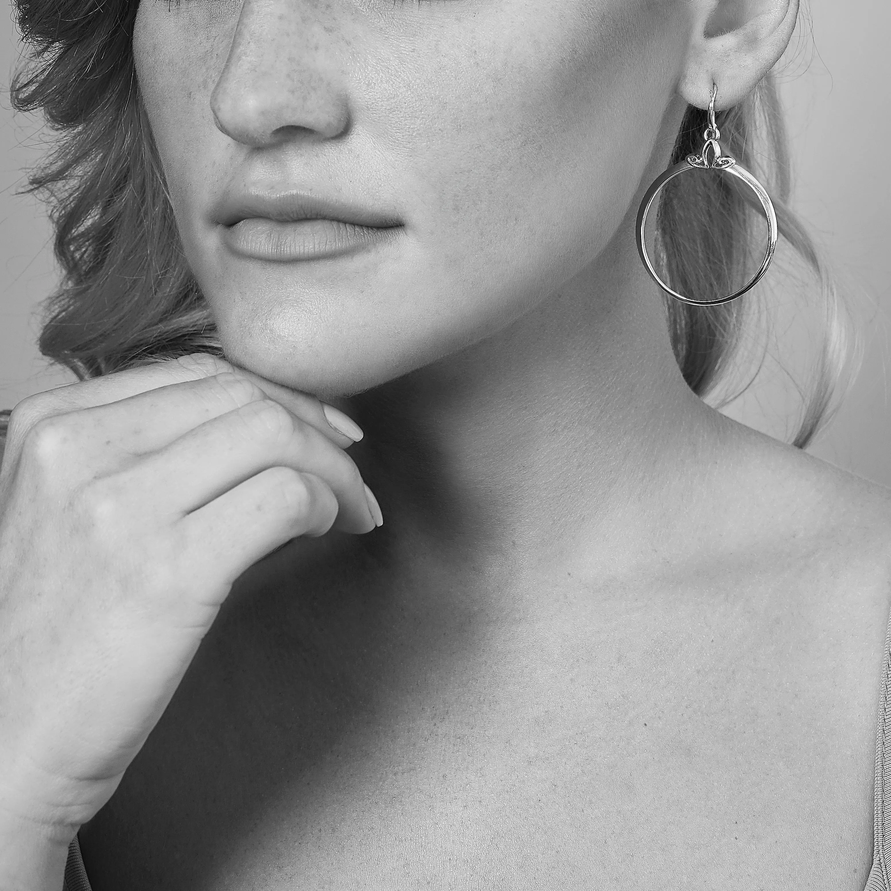 Portrait Hoop Earring 38mm - Black Ruthenium Vermeil