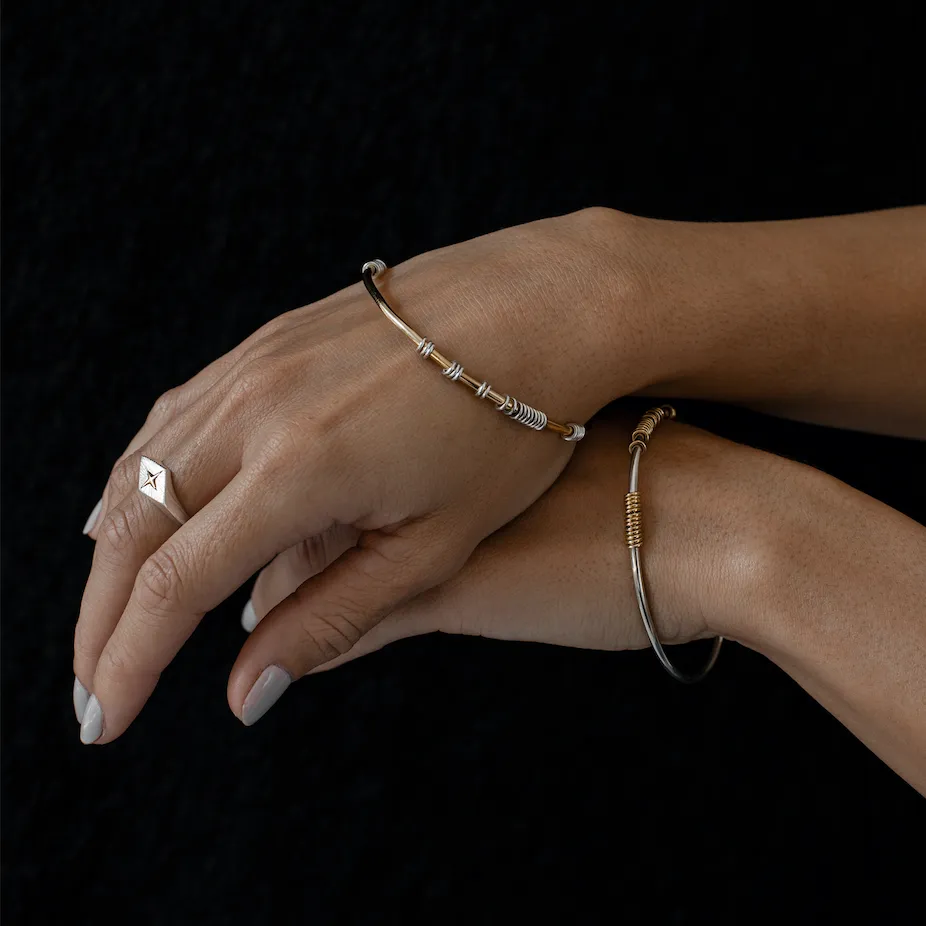 Satellite Bangle / gold