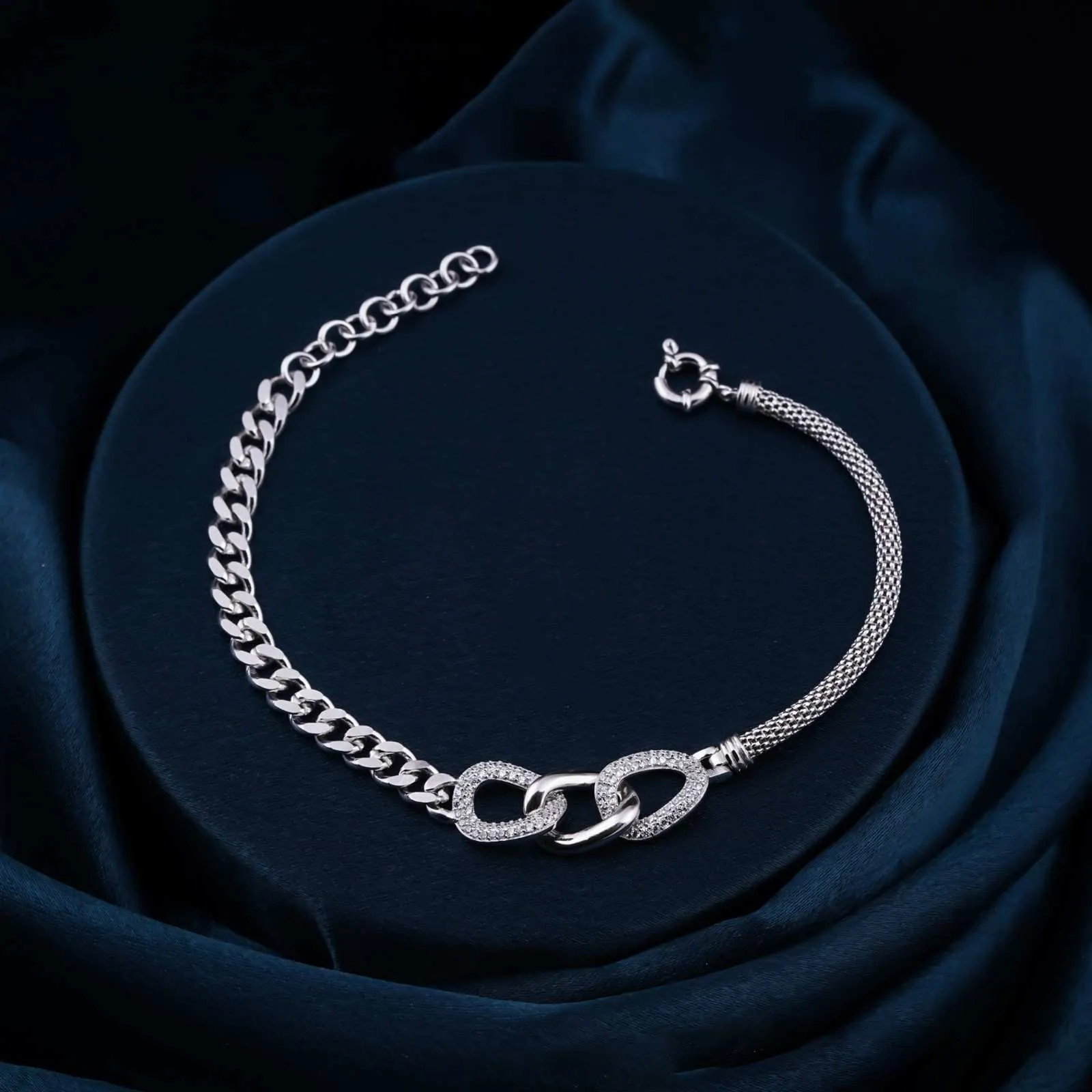 Silver interlocking Bracelet For Men's