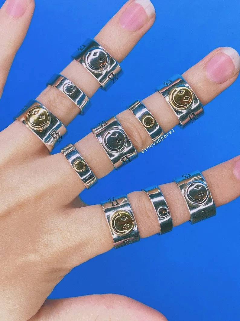Smiley Face Slim Ring