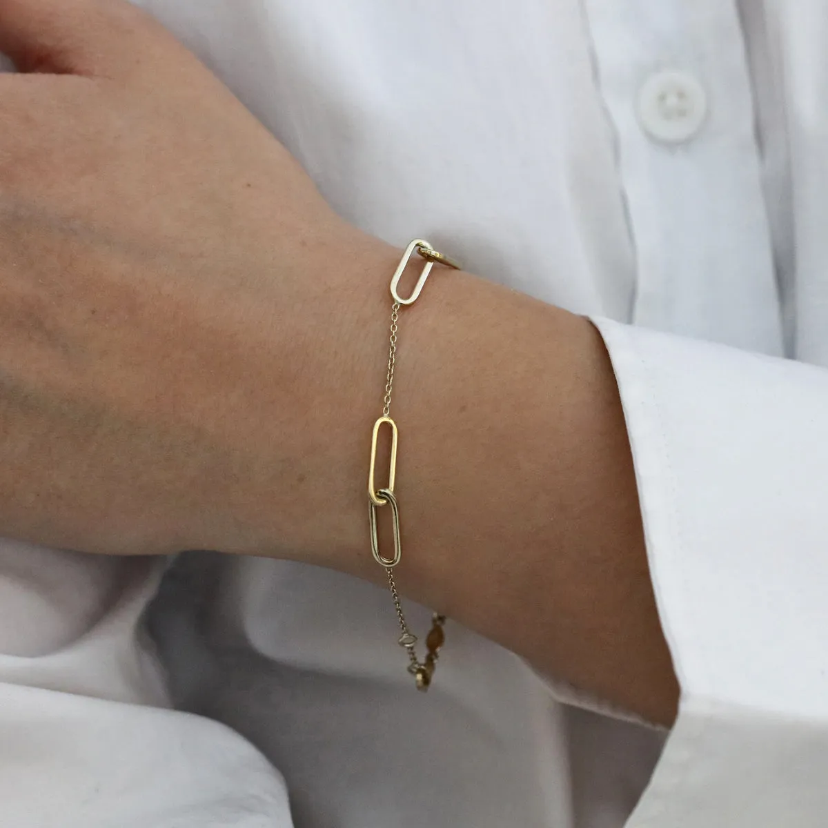 Soleil Collection Double Oval Chain Link Bracelet | 9K Yellow Gold