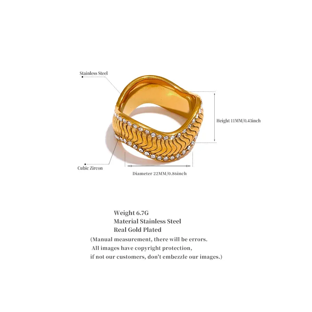 Twisted Elegant Ring
