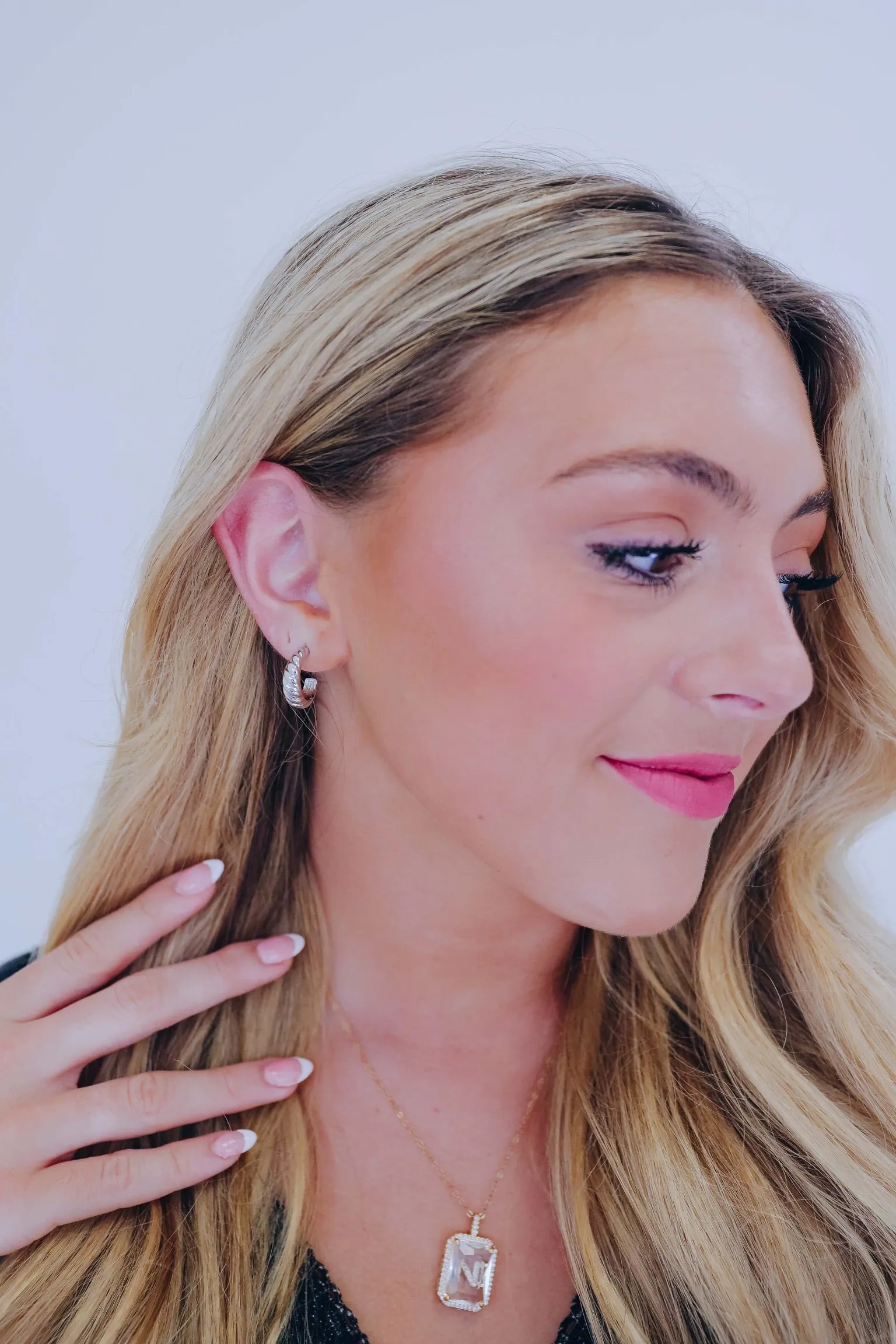 Twisted Hoop Earrings - 2 Colors