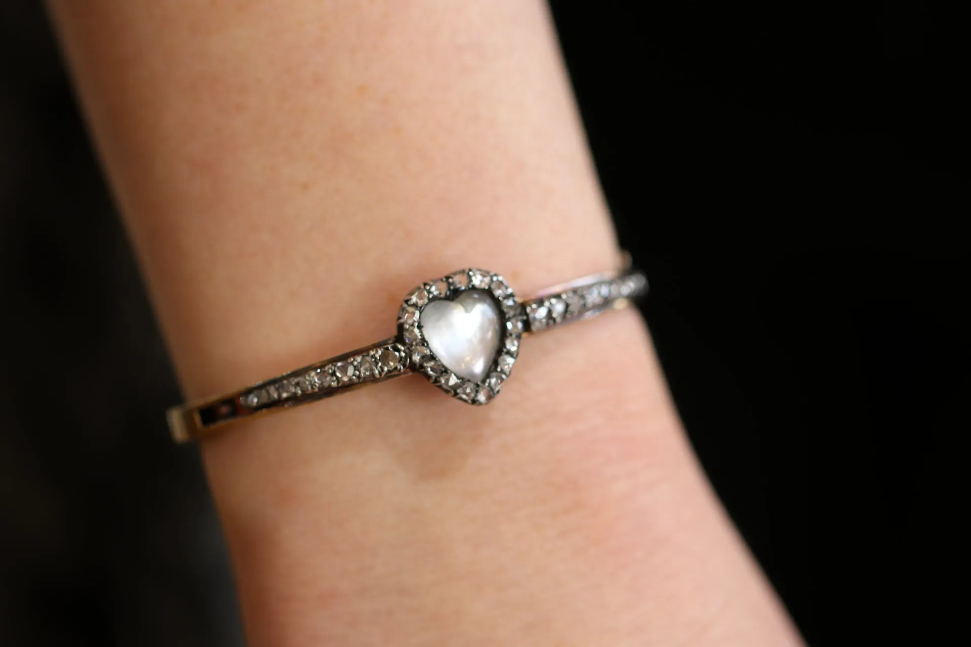 Victorian 14K Yellow Gold Moonstone Heart & Rose Cut Diamond Bangle Bracelet
