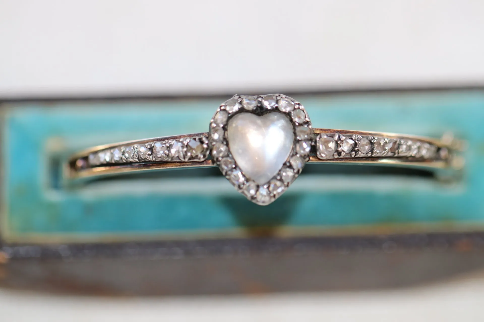 Victorian 14K Yellow Gold Moonstone Heart & Rose Cut Diamond Bangle Bracelet