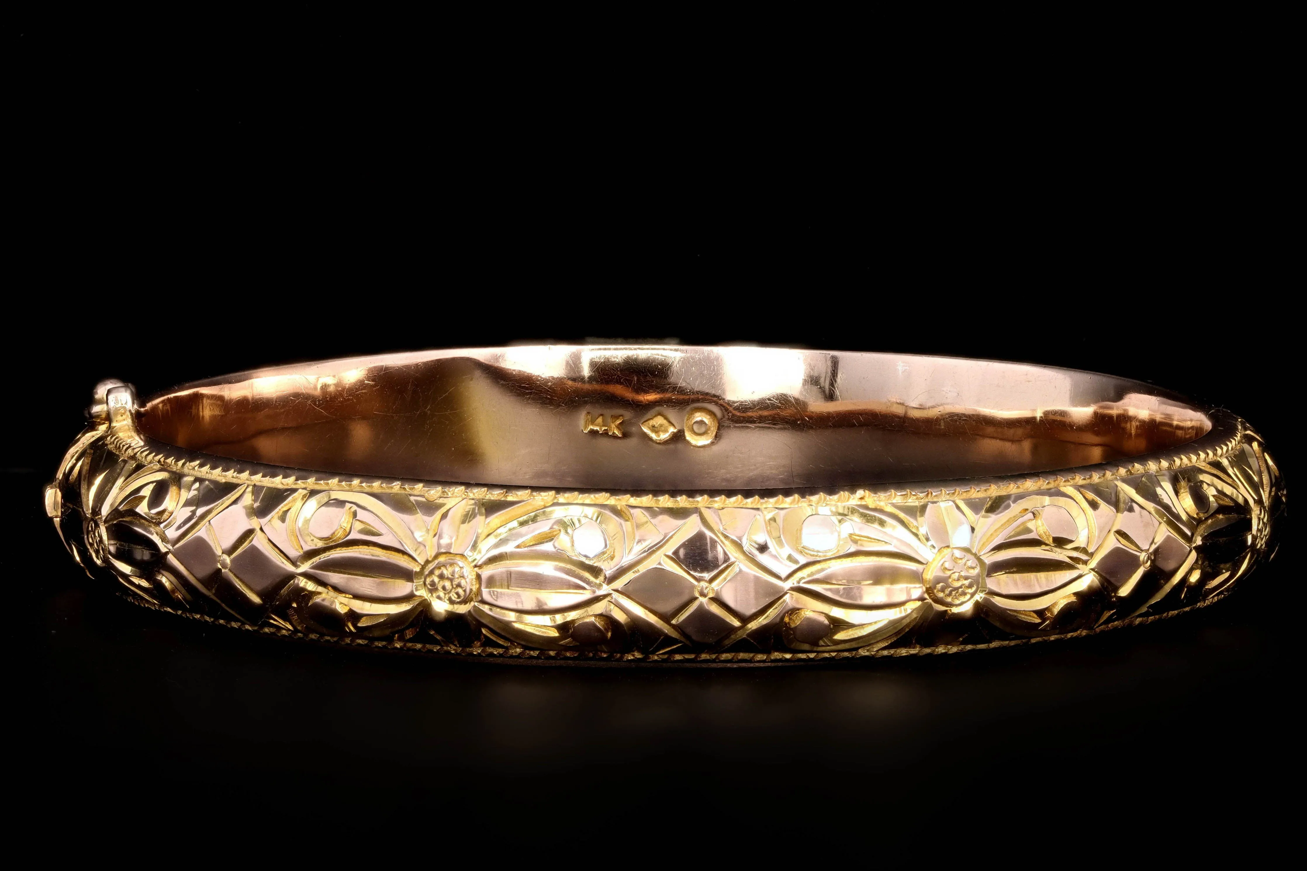 Vintage 14K Yellow Gold Floral Motif Bangle