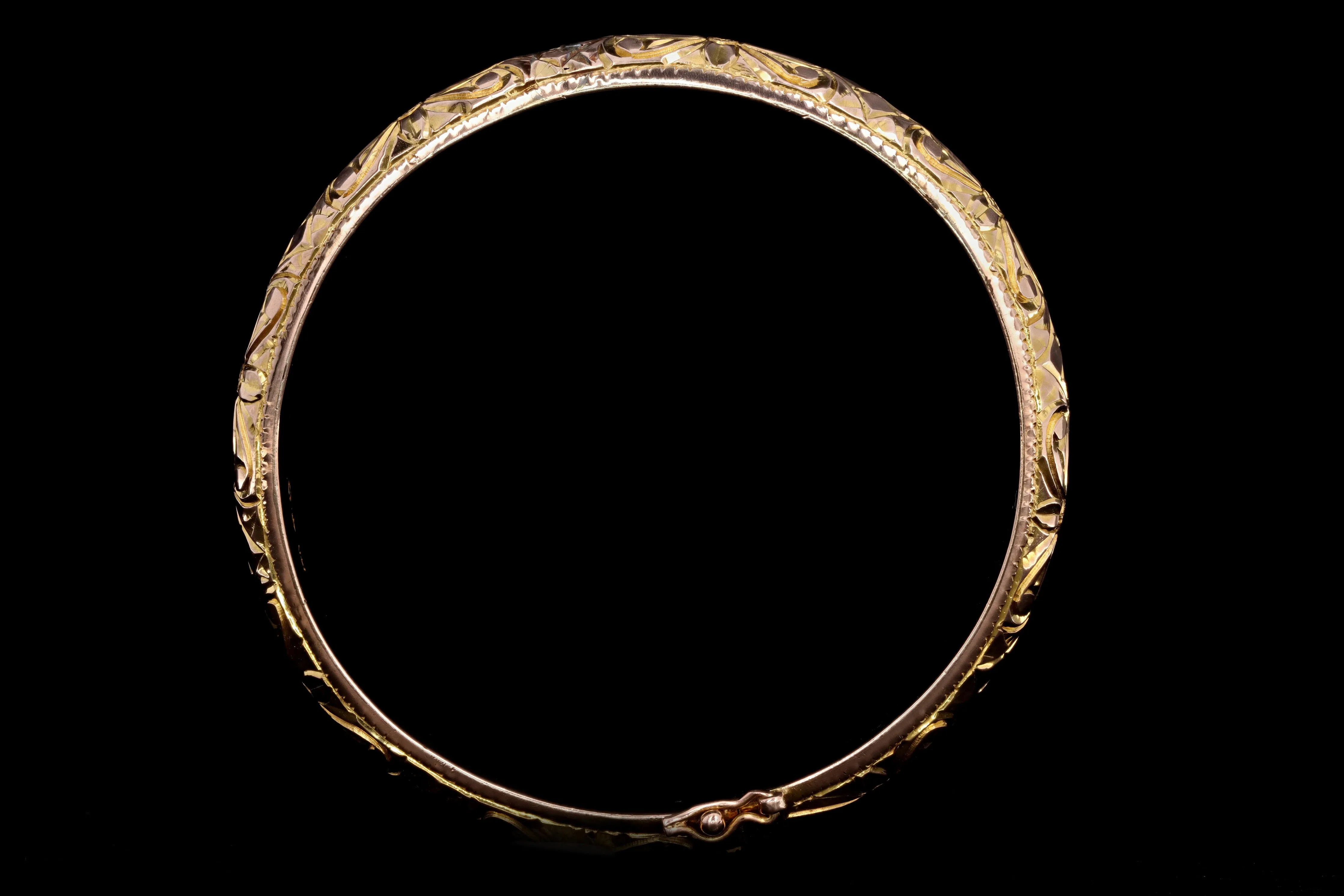 Vintage 14K Yellow Gold Floral Motif Bangle
