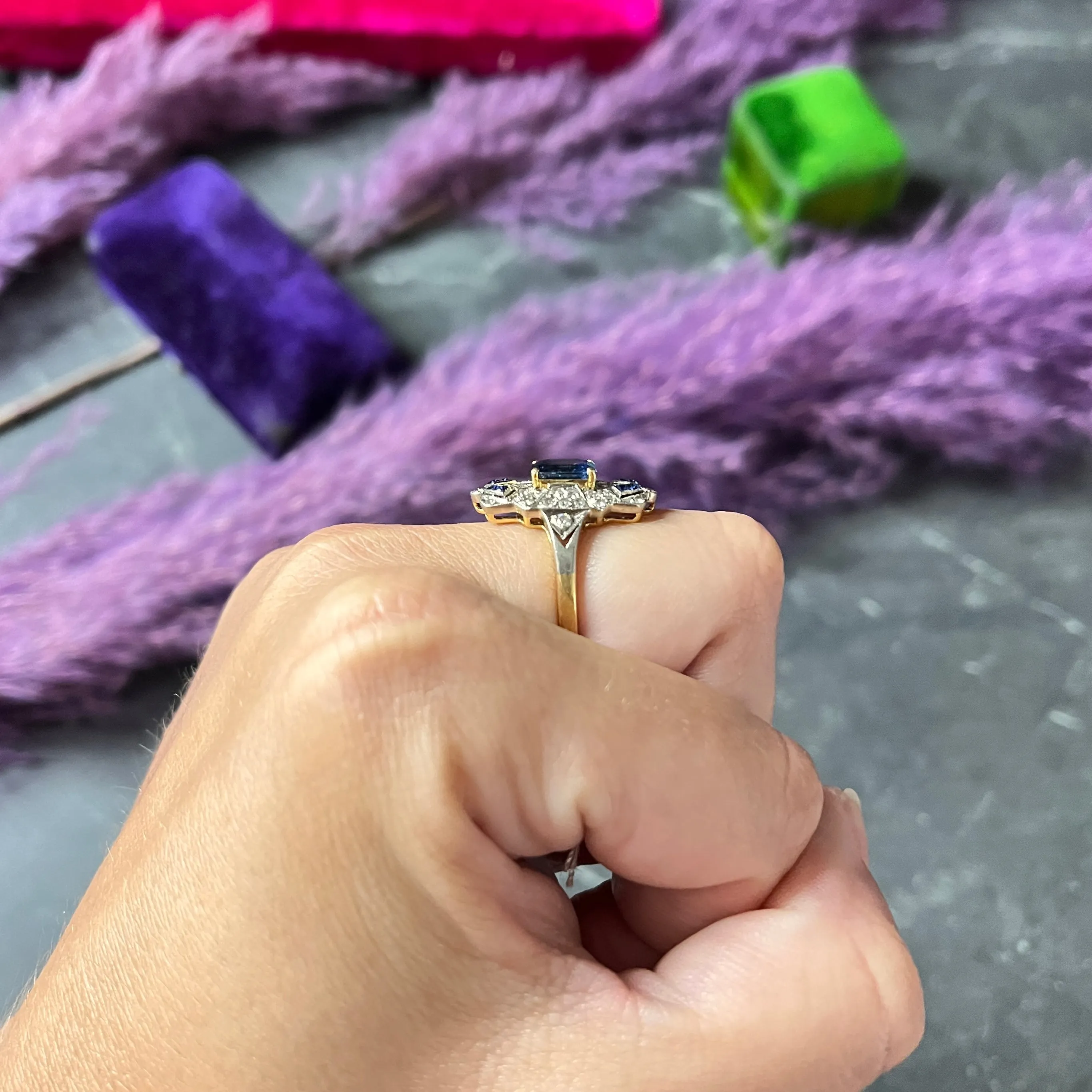 Vintage 2.75 CTW Sapphire Diamond 18 Karat Two-Tone Gold Dinner Ring
